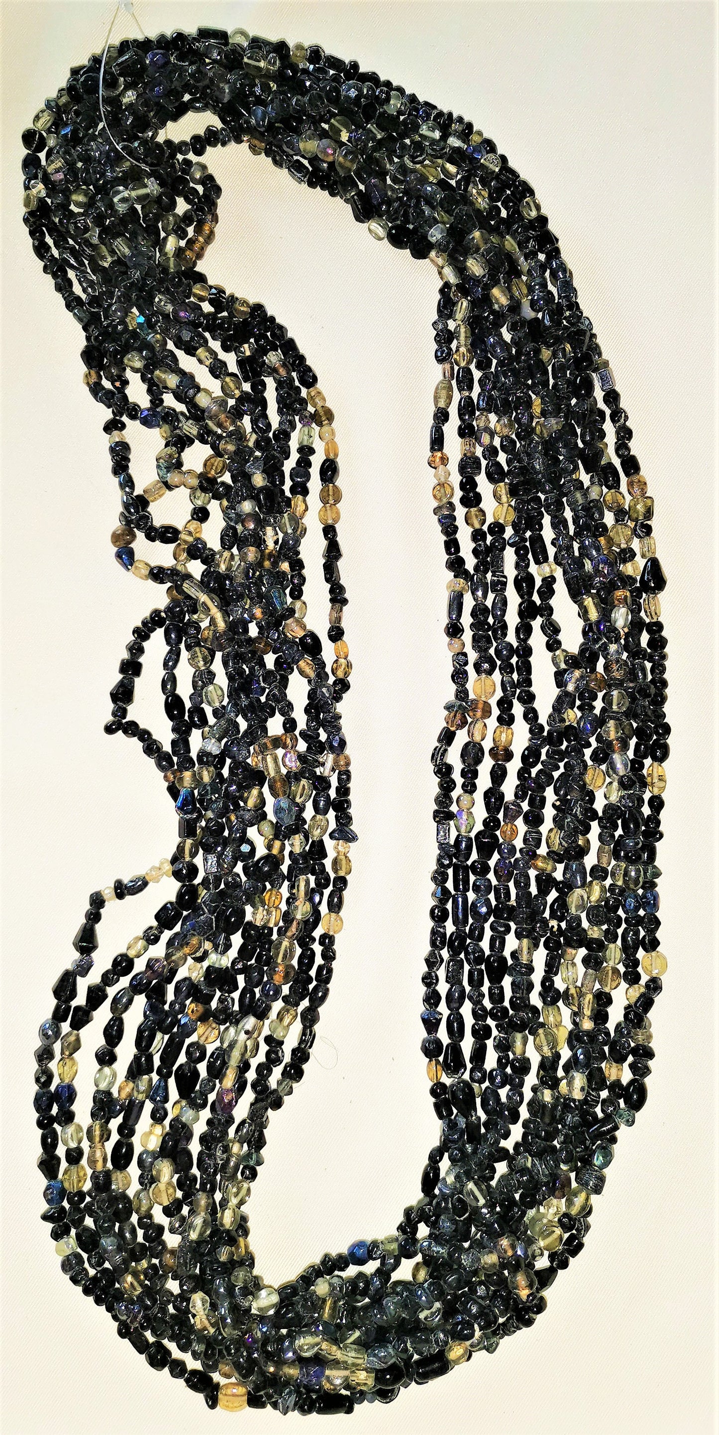#45I Black Glass Beads 36"