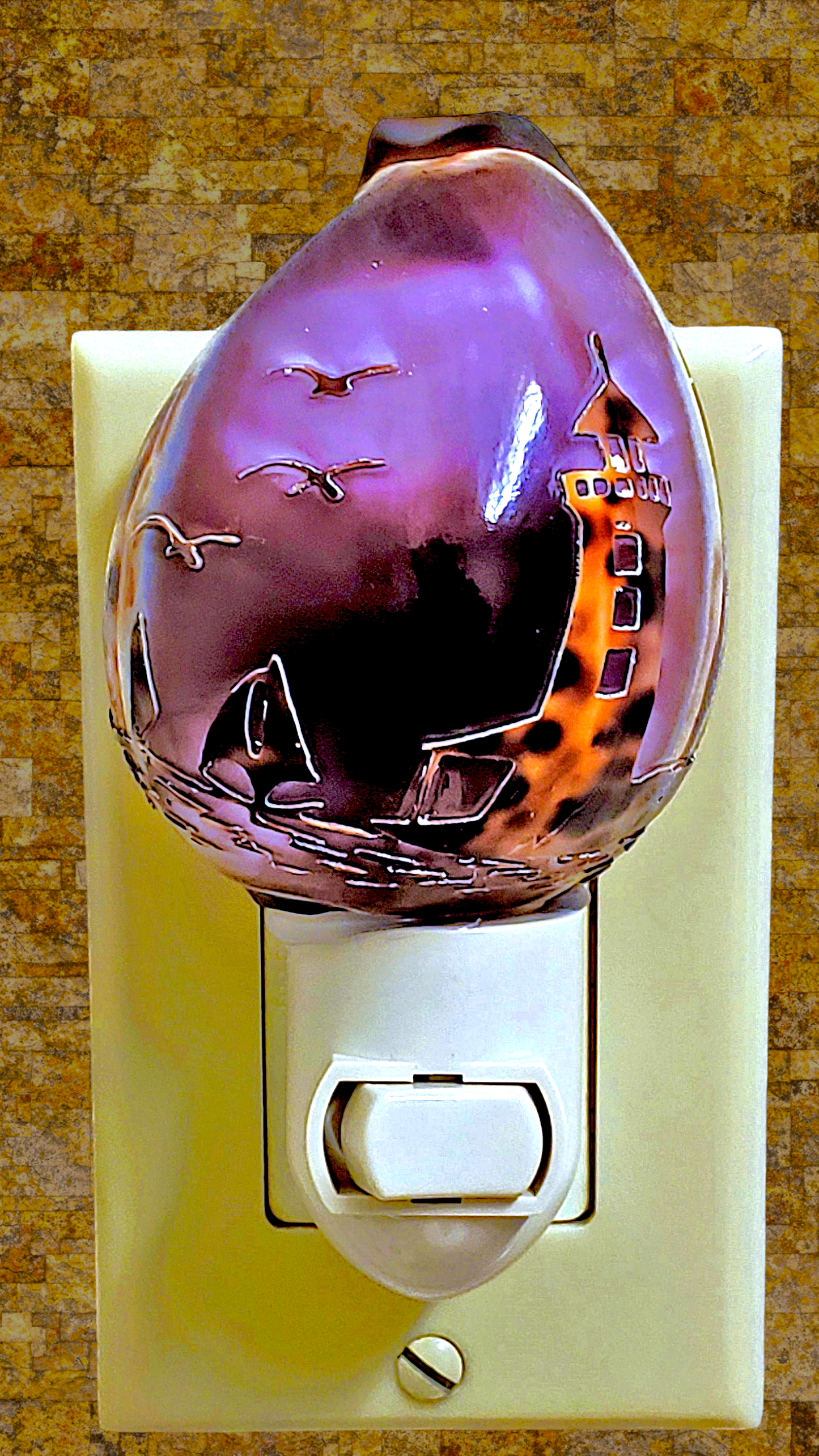 #7193 Tiger cowrie carved with Lighthouse design Nitelight 4"- 5"
