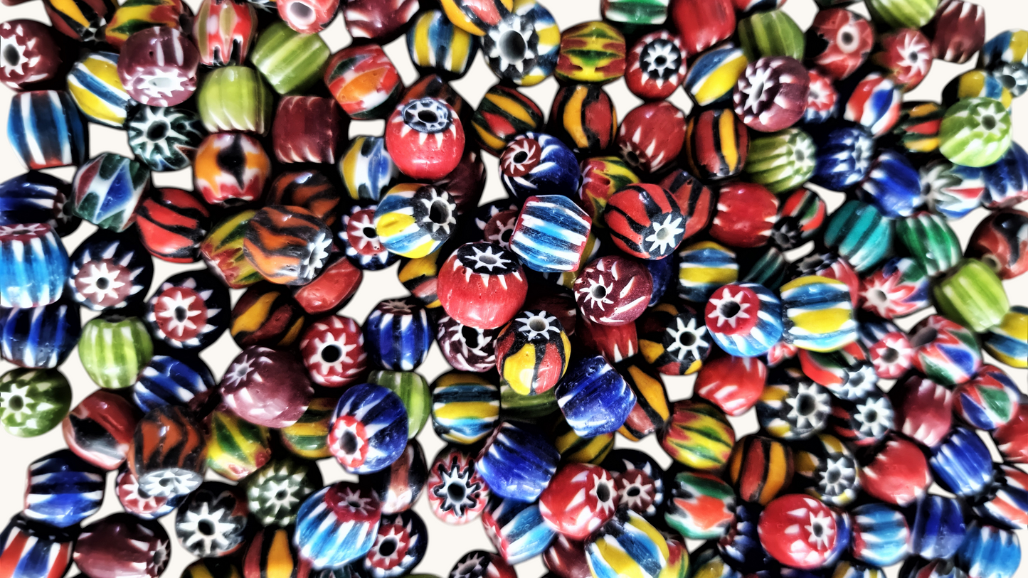 BD-822 Multi-colored Glass Beads