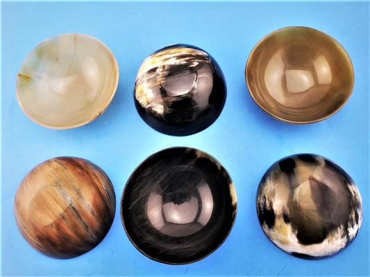 #1200-917 Assorted Natural Buffal Horn Bowls 5"