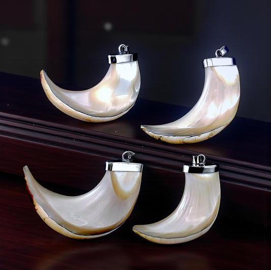 #3265 Jade Turbo Claw-shaped Pendants