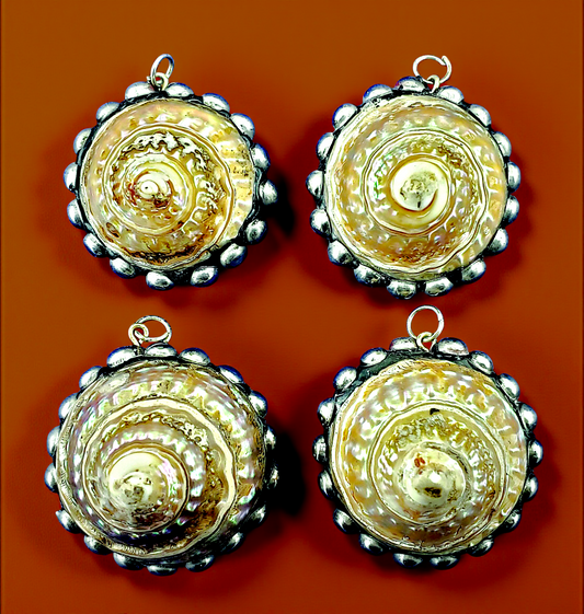#3373 Undosa Pendant