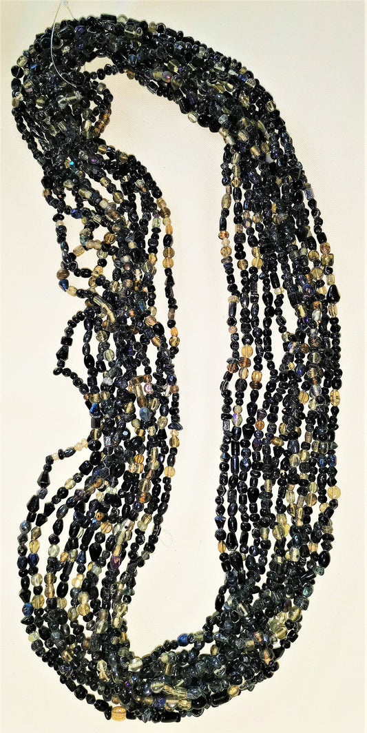 #45I Black Glass Beads 36"