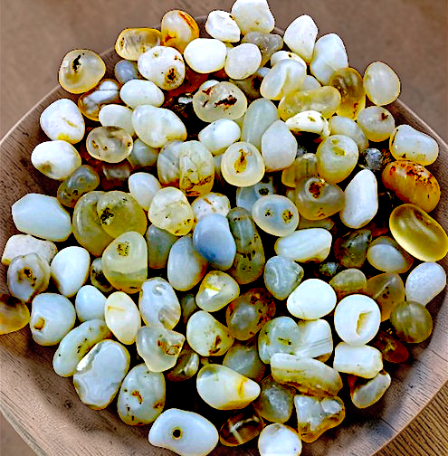 F-1270 Banded Agate Crystal 15mm